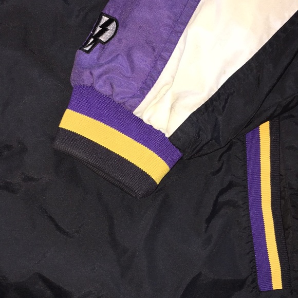 Los Angeles Lakers Pro Player Windbreaker - Picture 5 of 7
